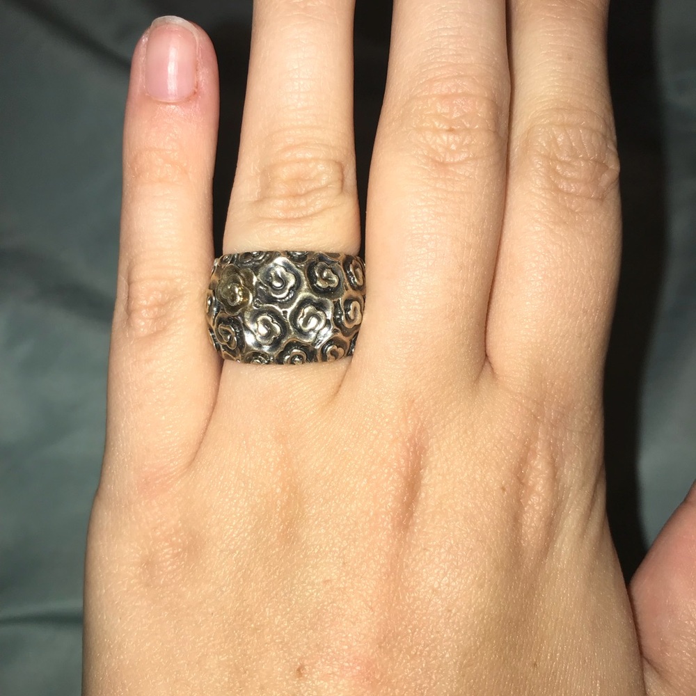 Wide silver band